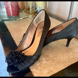 Little black Dress Black Satin, Formal Peep Toe Pump Size 8 EUC